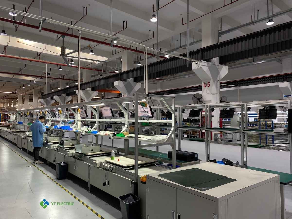 Le défi caché de l'énergie solaire : pourquoi chaque centrale photovoltaïque a besoin d'un SVG pour la stabilité du réseau