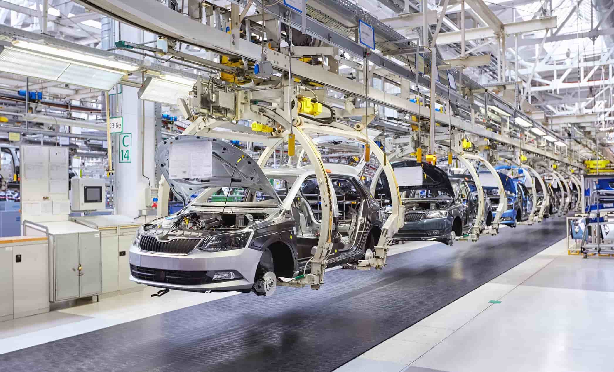 Amélioration de la qualité de l'énergie : 200 kvar SVG+Hybrid PFC élève le facteur de puissance de Yibin Kaiyi à 0,99